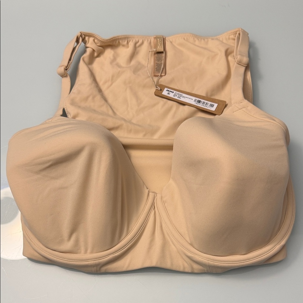 SKIMS Nude Shapewear Underwire Bra